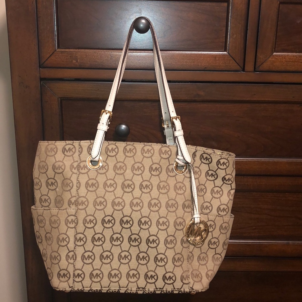 Michael Kors purse